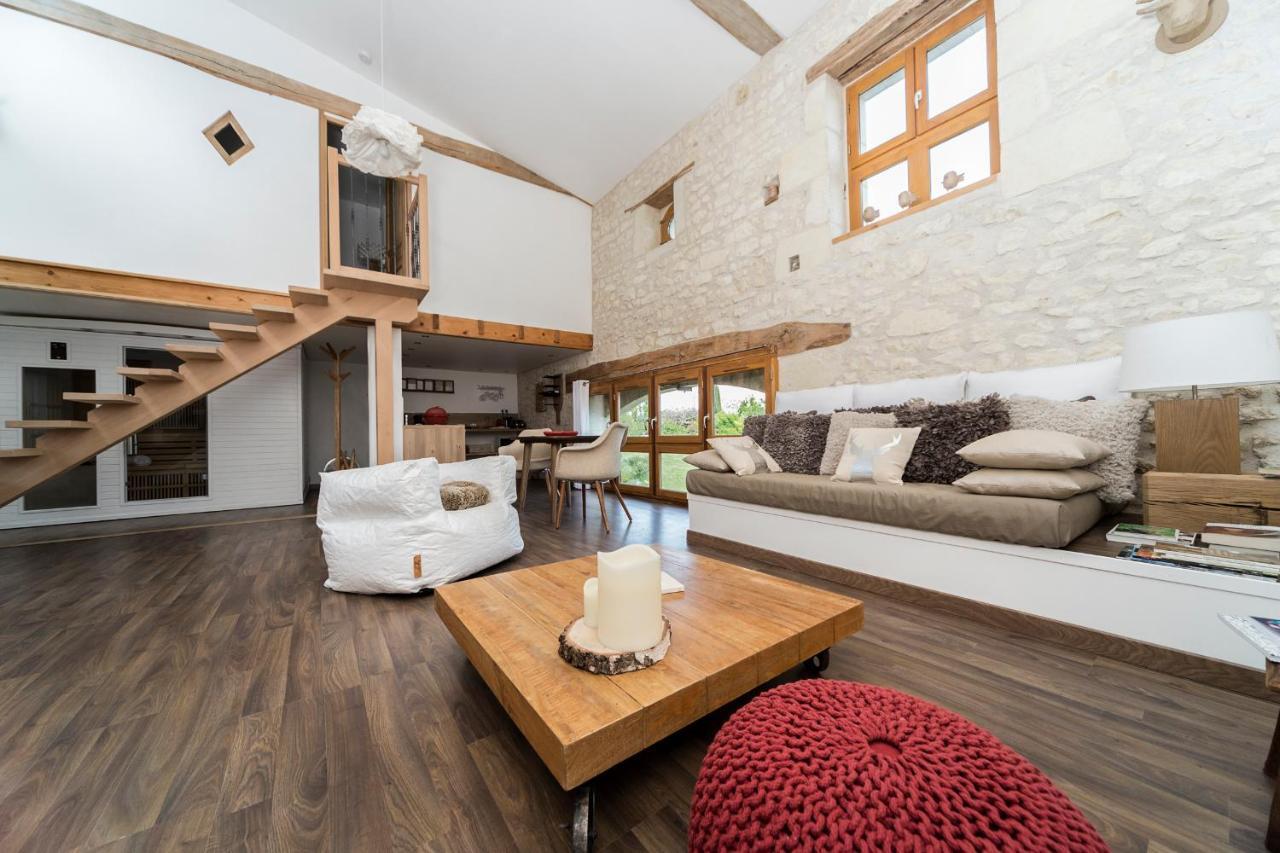 Les Terrasses Suite Et Loft De Campagne Avon-les-Roches Kültér fotó