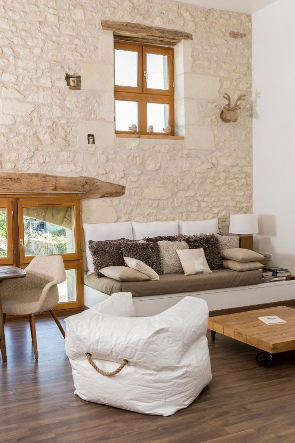 Les Terrasses Suite Et Loft De Campagne Avon-les-Roches Kültér fotó